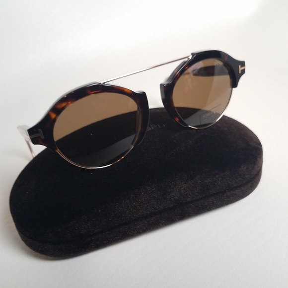 Tom Ford Tortoise Shell Sunglasses - Picture 6 of 8